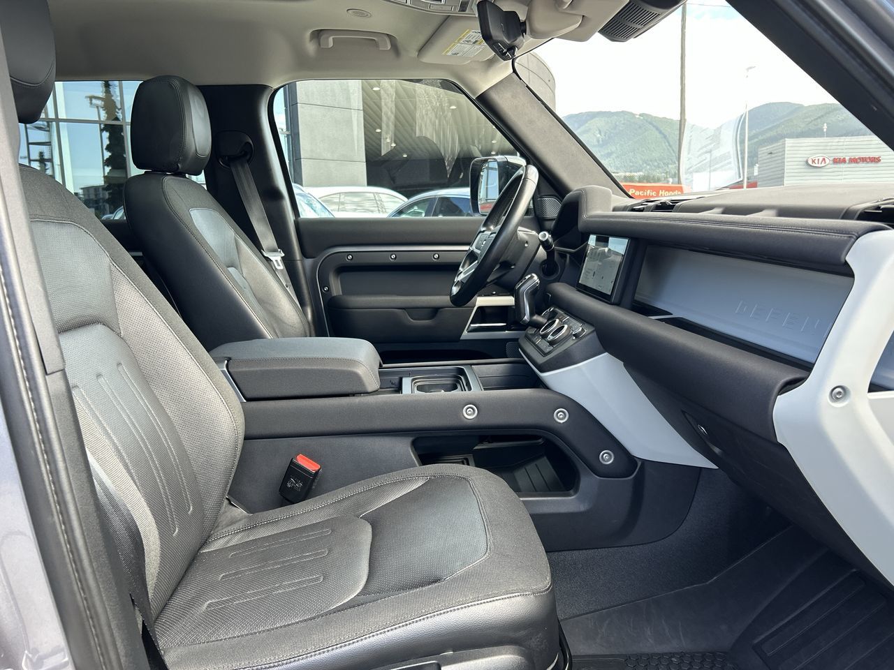 2020 Land Rover Defender in North Vancouver, British Columbia