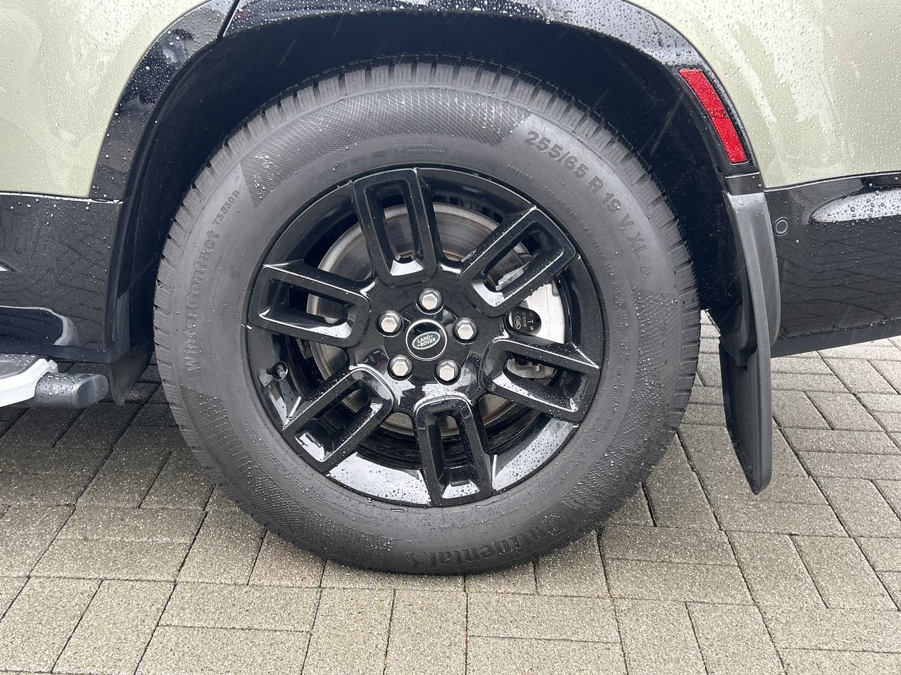 2023 Land Rover Defender