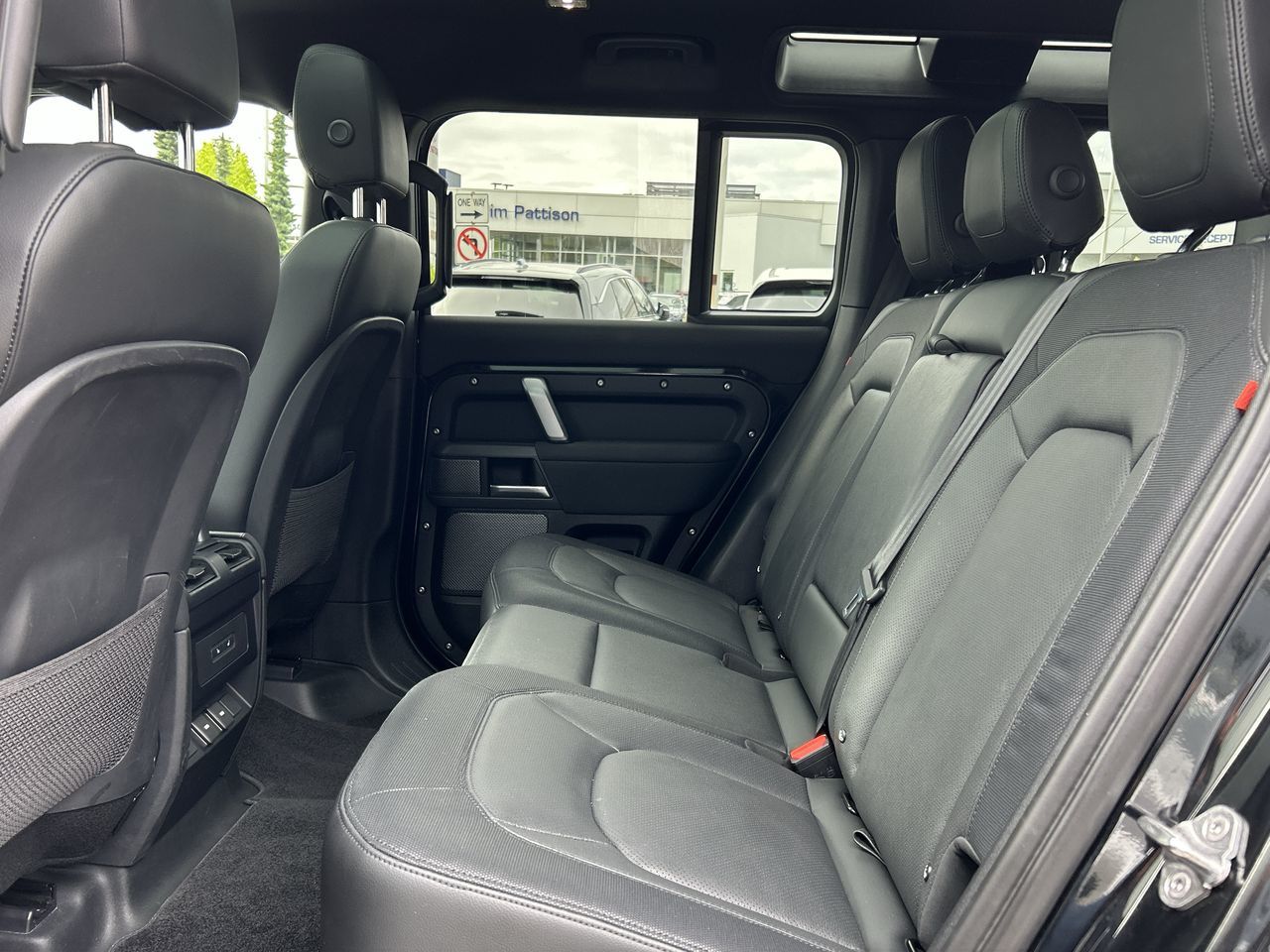 2023 Land Rover Defender in North Vancouver, British Columbia