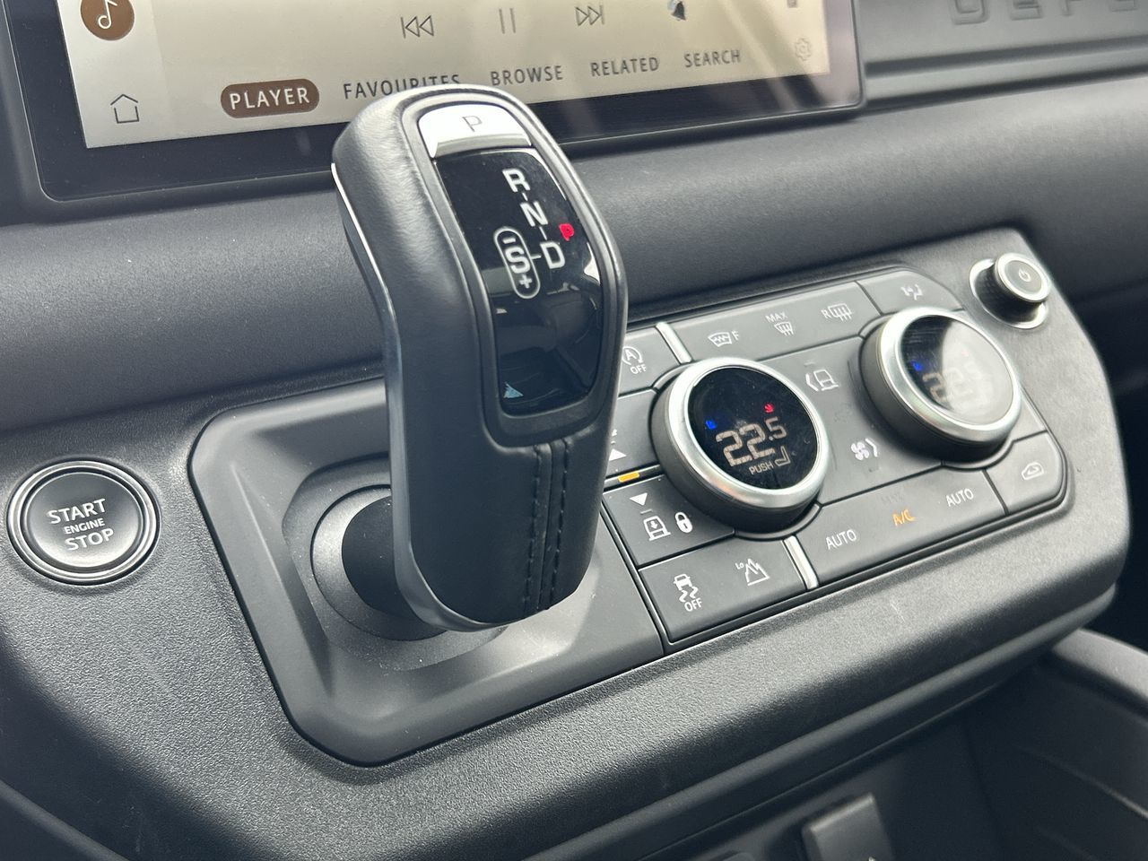 2023 Land Rover Defender in North Vancouver, British Columbia