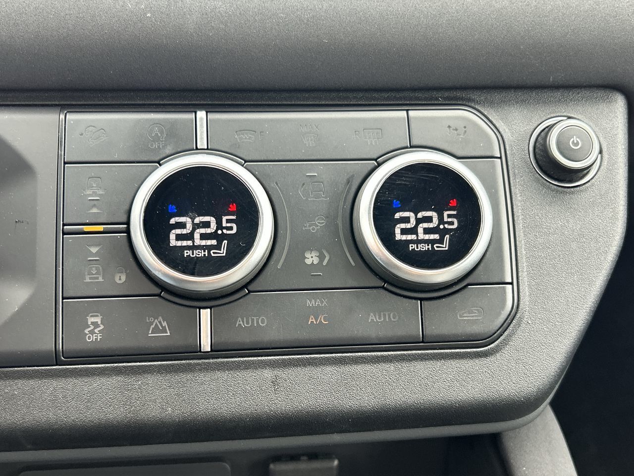 2023 Land Rover Defender in North Vancouver, British Columbia