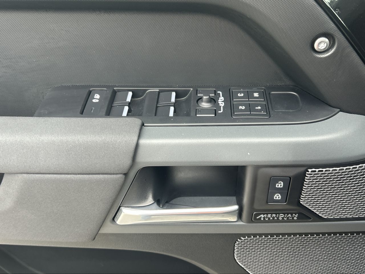 2023 Land Rover Defender in North Vancouver, British Columbia