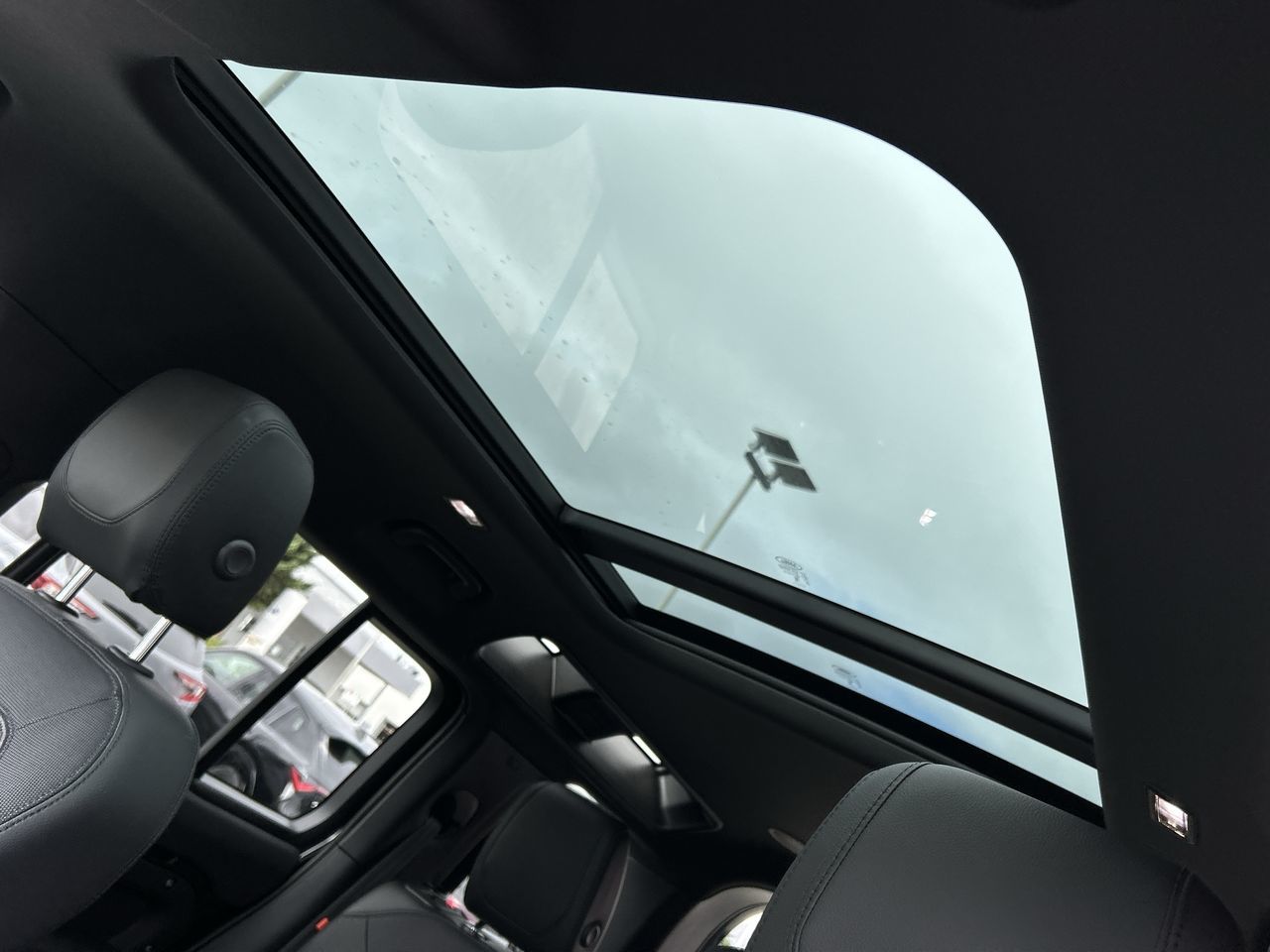 2023 Land Rover Defender in North Vancouver, British Columbia