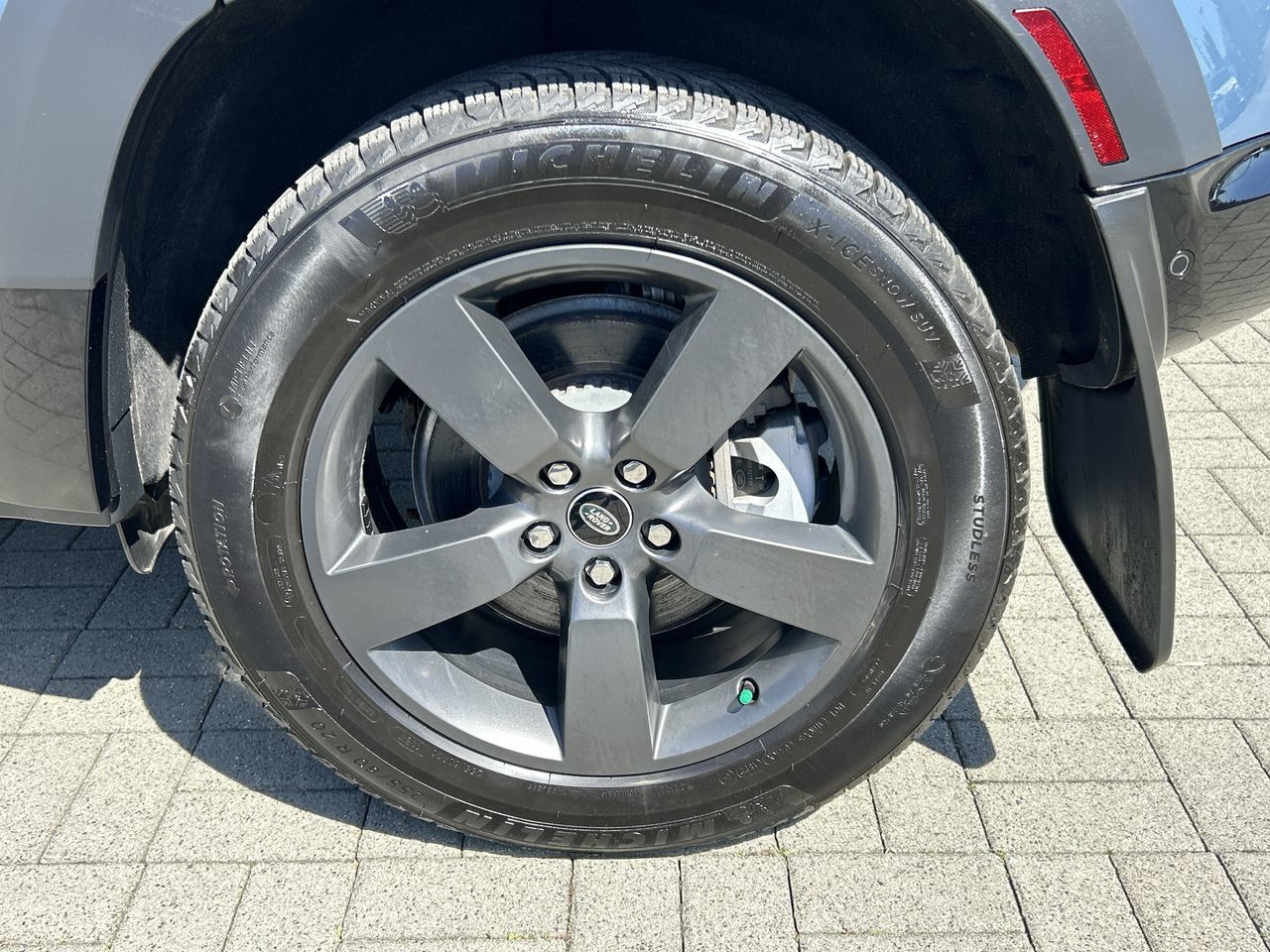 2023 Land Rover Defender in North Vancouver, British Columbia