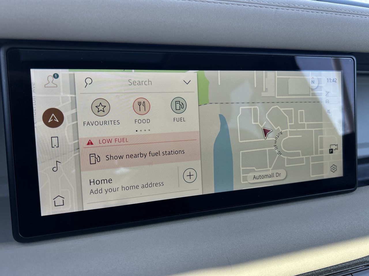 2023 Land Rover Defender in North Vancouver, British Columbia