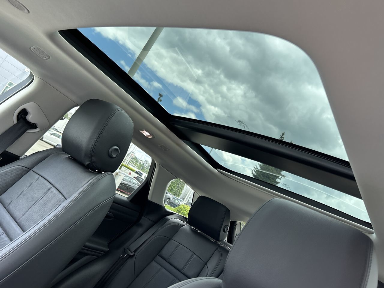 2023 Land Rover Range Rover Evoque in North Vancouver, British Columbia