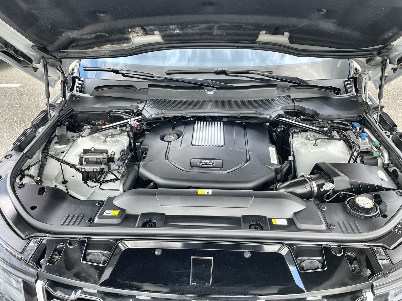 2021 Land Rover Range Rover Sport in North Vancouver, British Columbia