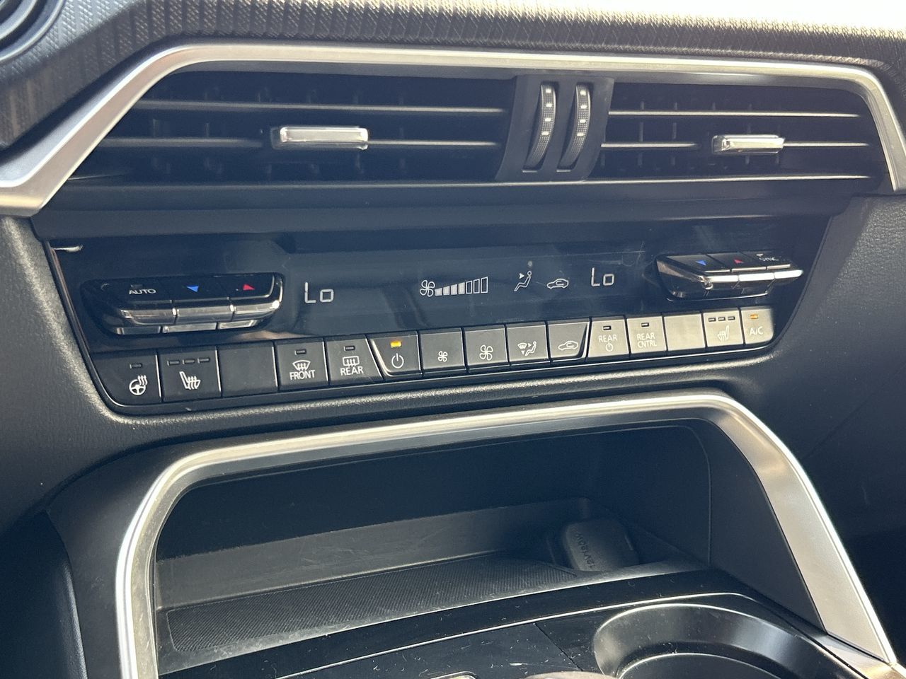 2024 Mazda CX-90 MHEV