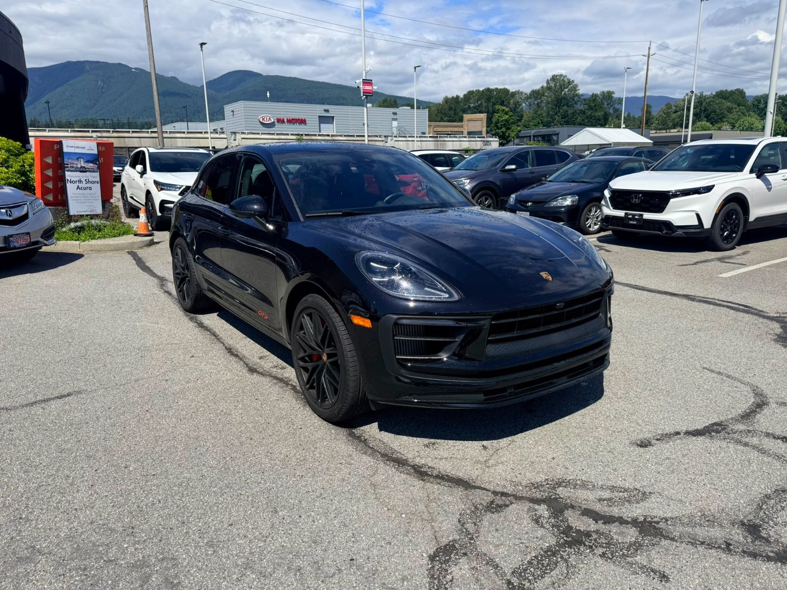 2023  Macan