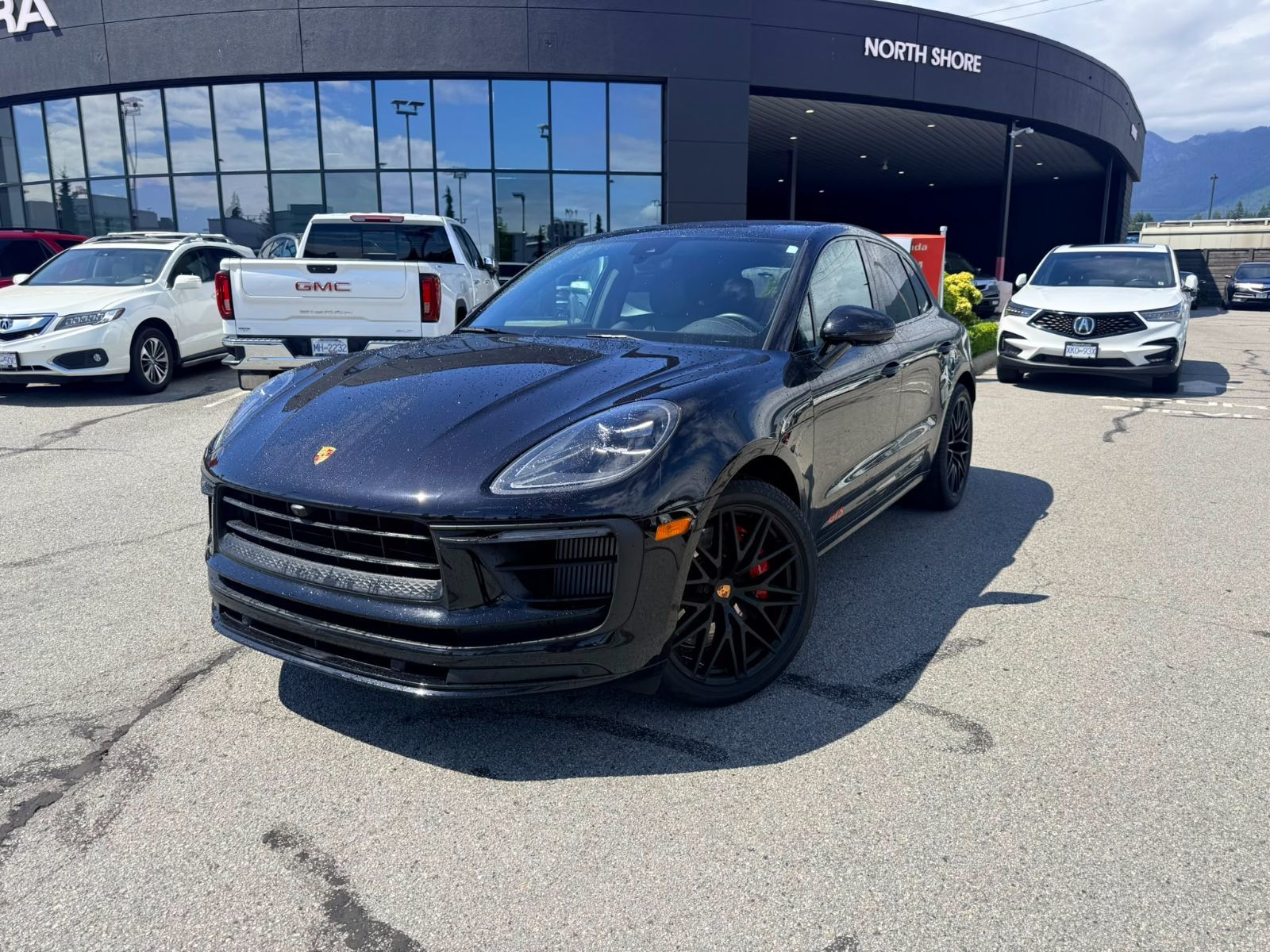 2023  Macan