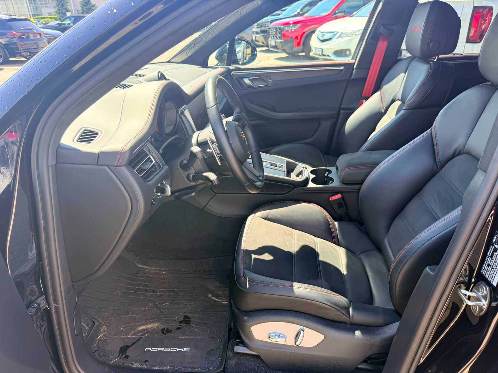 2023  Macan