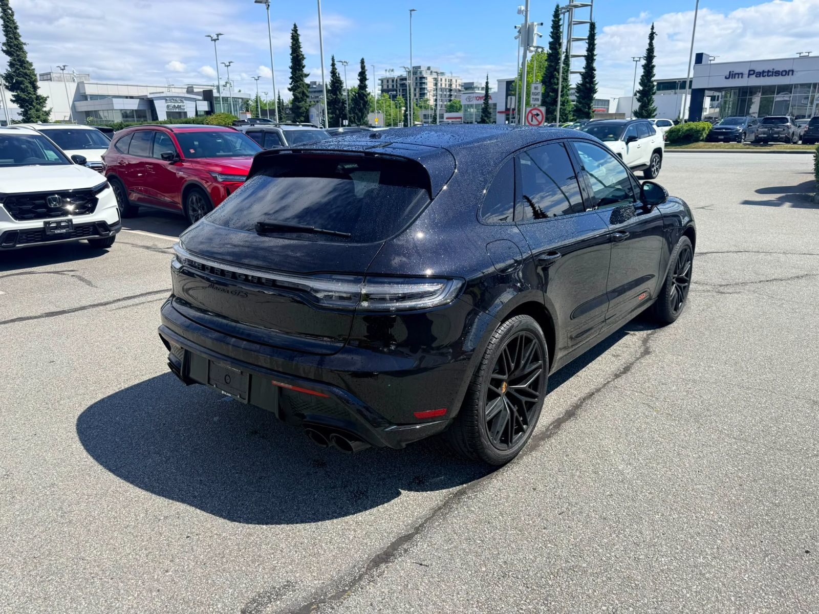 2023  Macan