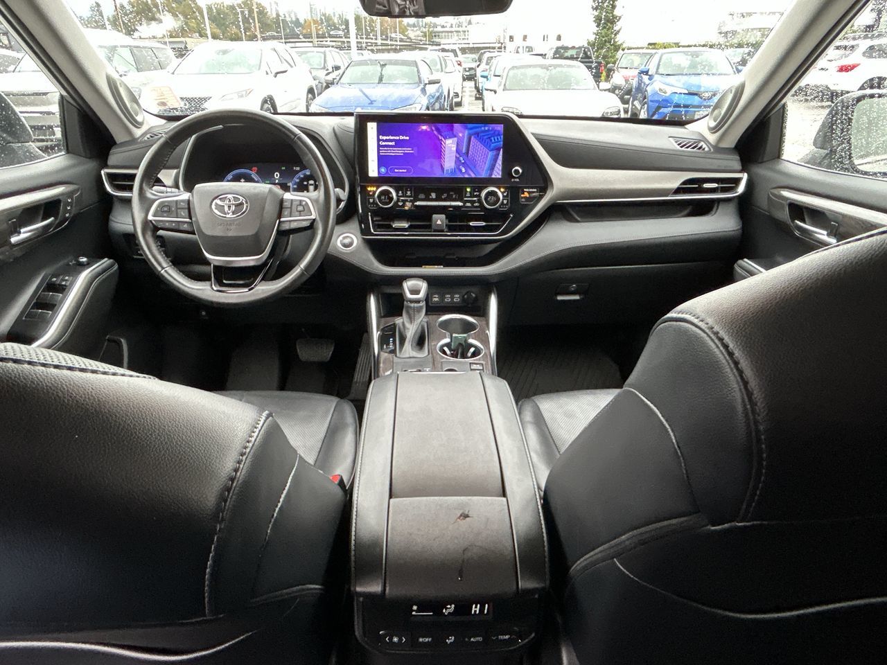 Toyota Highlander Hybrid  2023 à Vancouver Nord, Colombie-Britannique