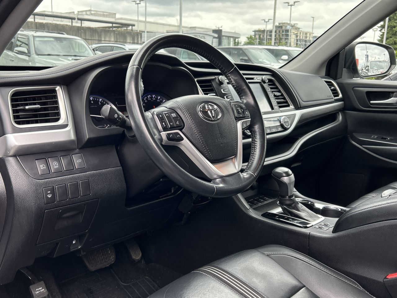 Toyota Highlander  2018 à Vancouver Nord, Colombie-Britannique