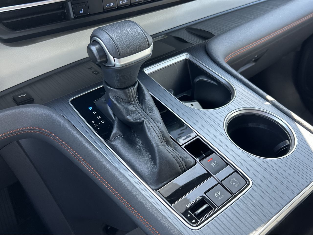 2022 Toyota Sienna Hybrid in North Vancouver, British Columbia