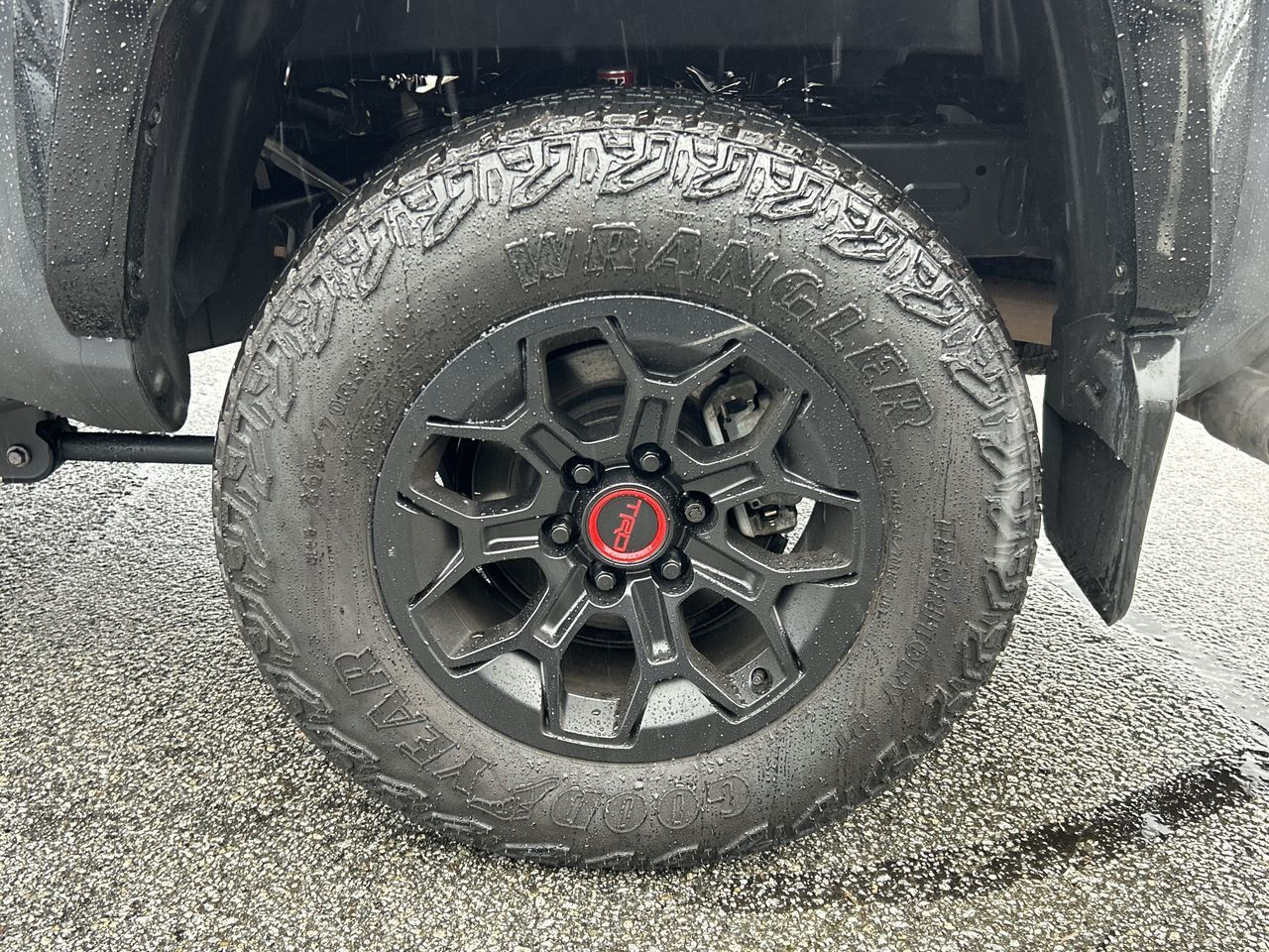 Toyota TACOMA HYBRID  2024 à Vancouver Nord, Colombie-Britannique