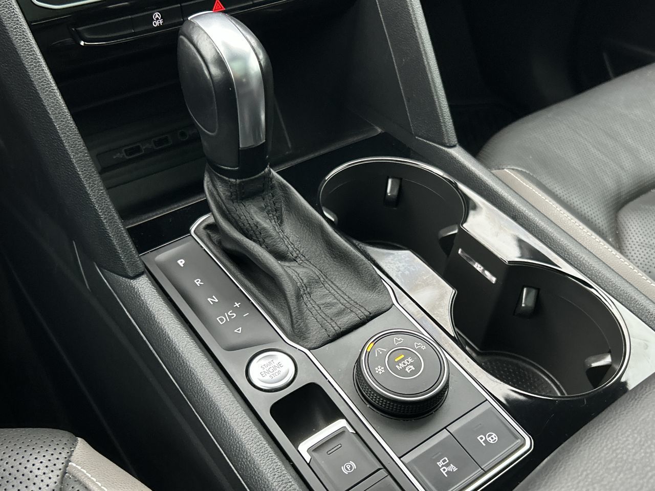 2020 Volkswagen Atlas Cross Sport in North Vancouver, British Columbia