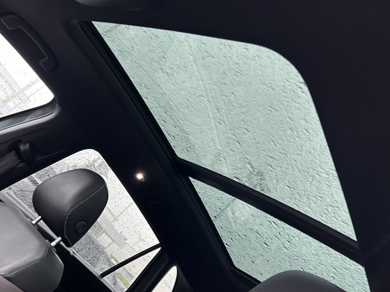 2020 Volkswagen Atlas Cross Sport in North Vancouver, British Columbia