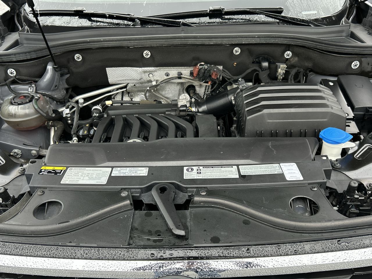 2020 Volkswagen Atlas Cross Sport in North Vancouver, British Columbia