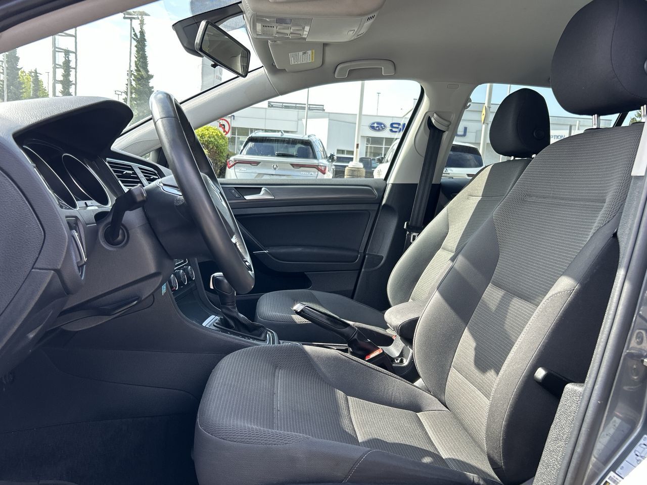 Volkswagen Golf  2021 à Vancouver Nord, Colombie-Britannique