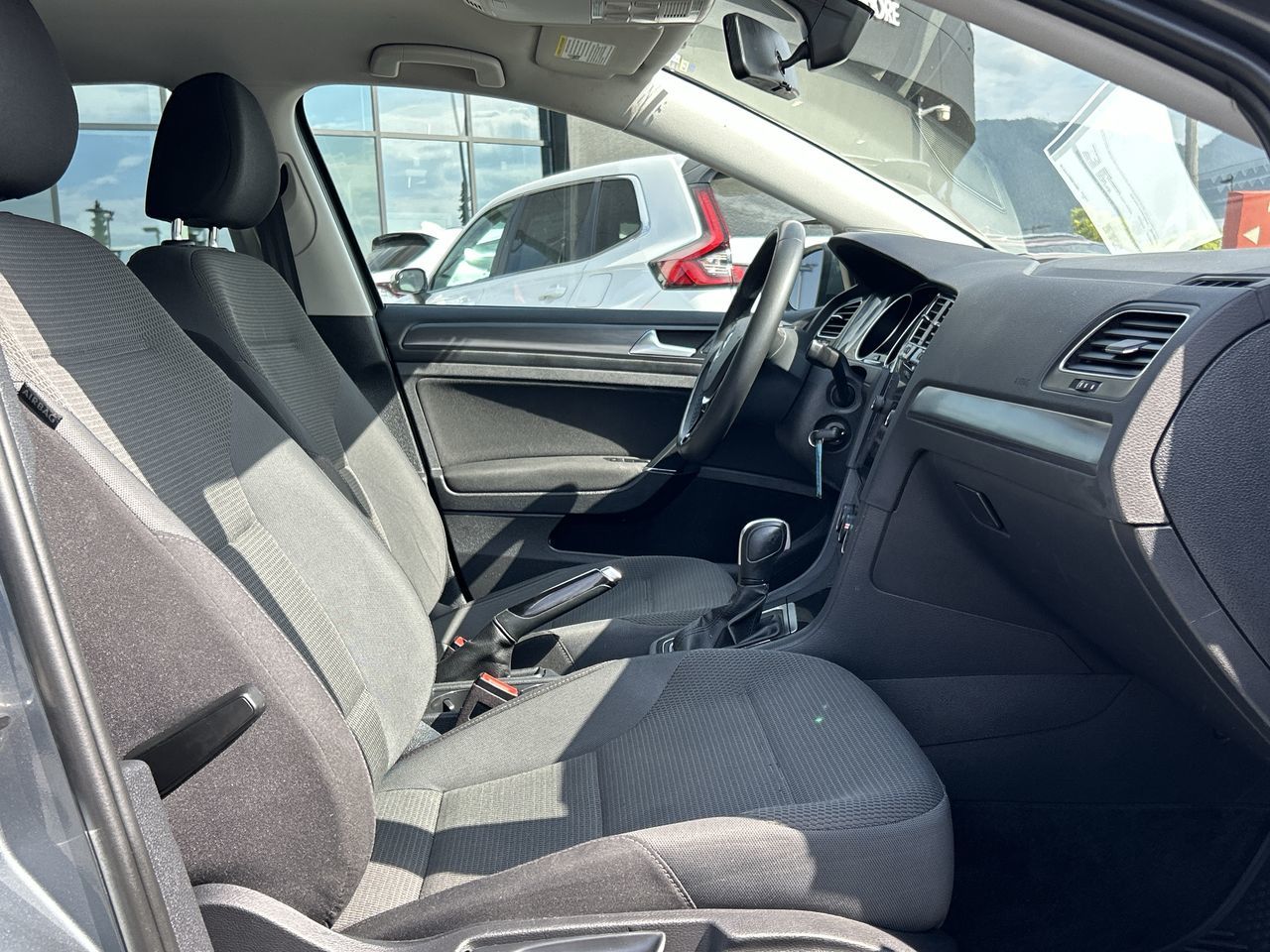 Volkswagen Golf  2021 à Vancouver Nord, Colombie-Britannique