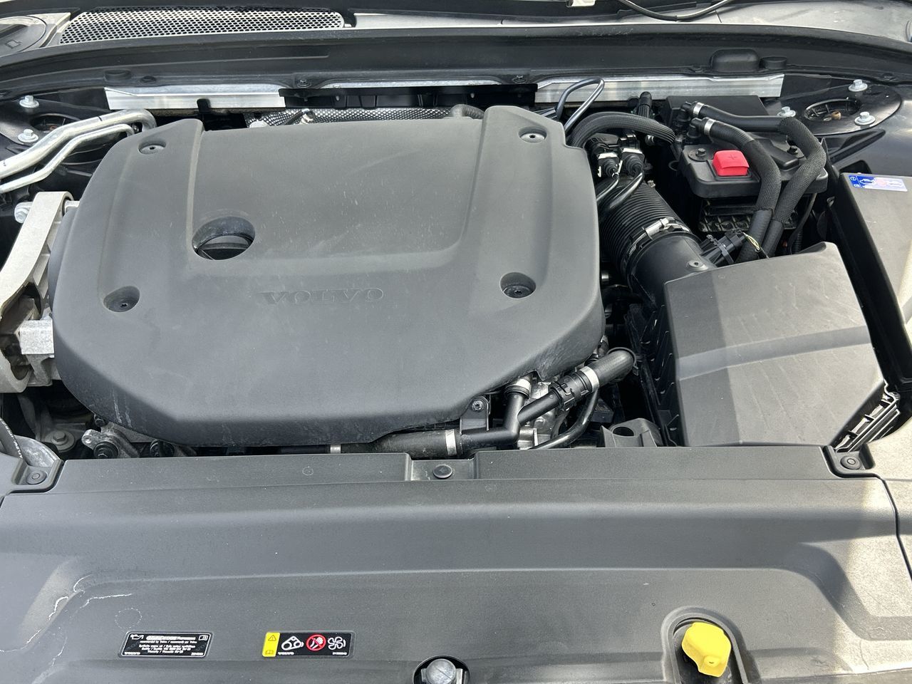 2023 Volvo V90 Cross Country in North Vancouver, British Columbia