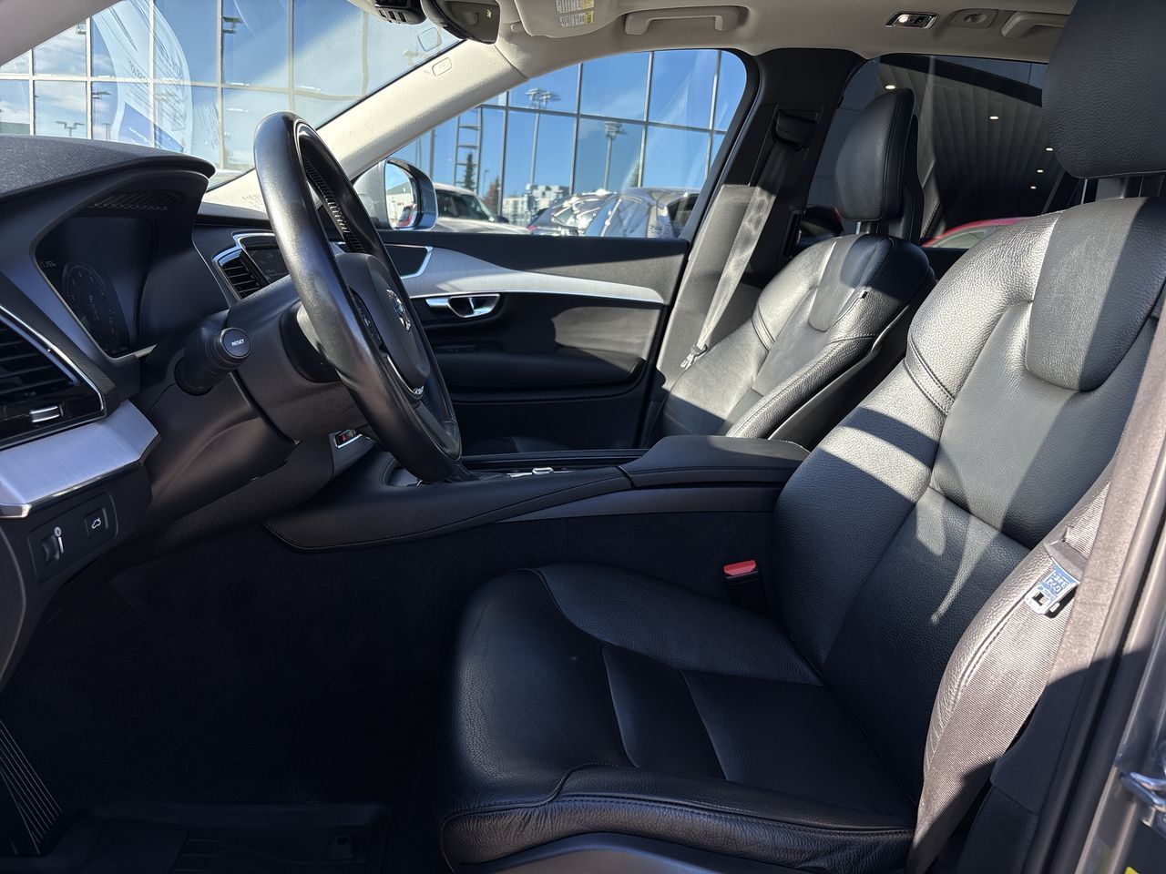 2020  XC90
