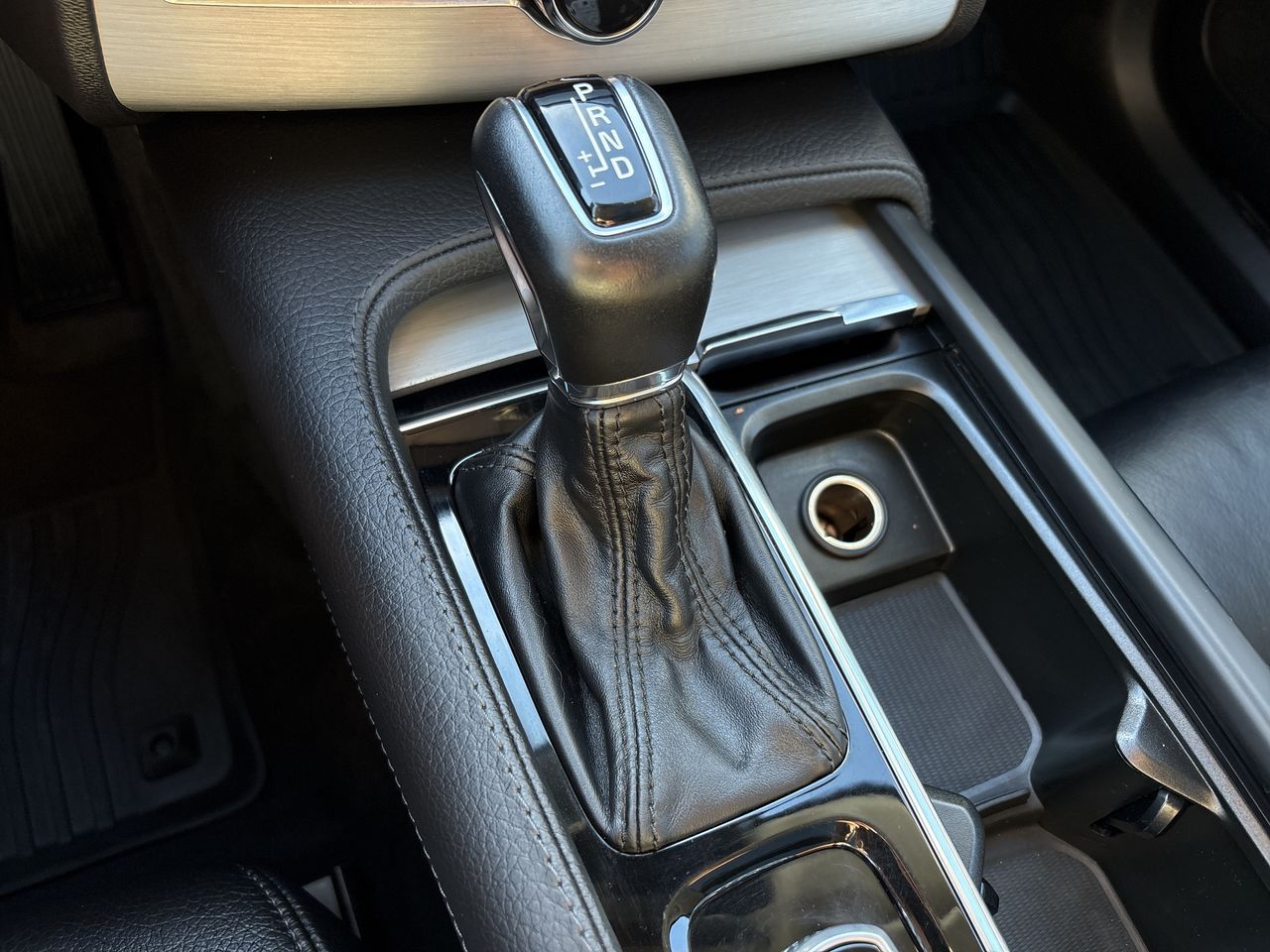 2020  XC90