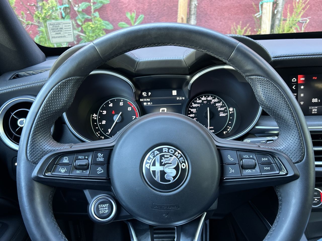 Alfa Romeo Stelvio  2023 à Vancouver nord, Colombie-Britannique
