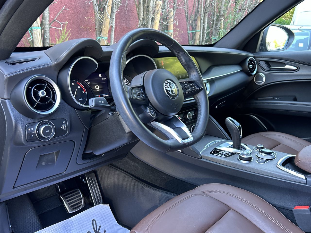 Alfa Romeo Stelvio  2023 à Vancouver nord, Colombie-Britannique