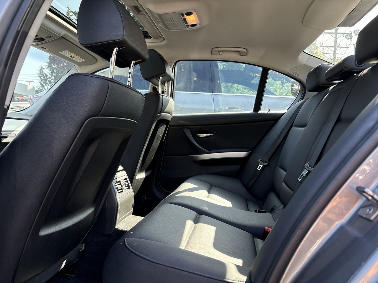 2011 BMW 323i