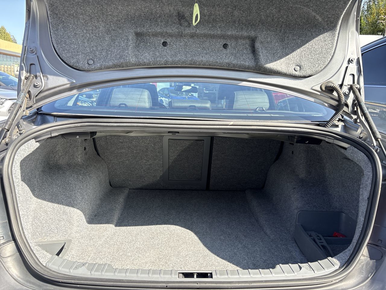 2011 BMW 323i