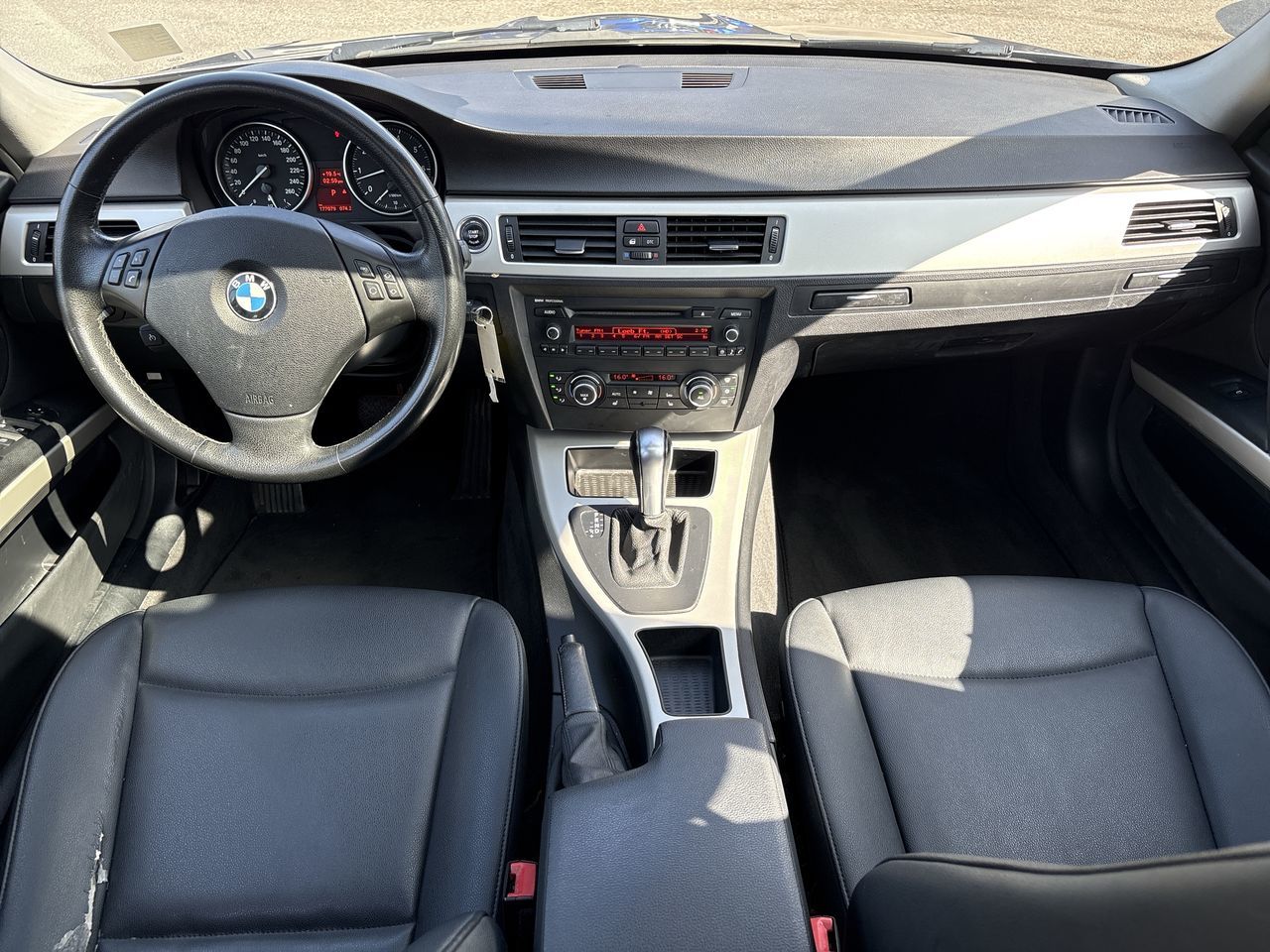 2011 BMW 323i