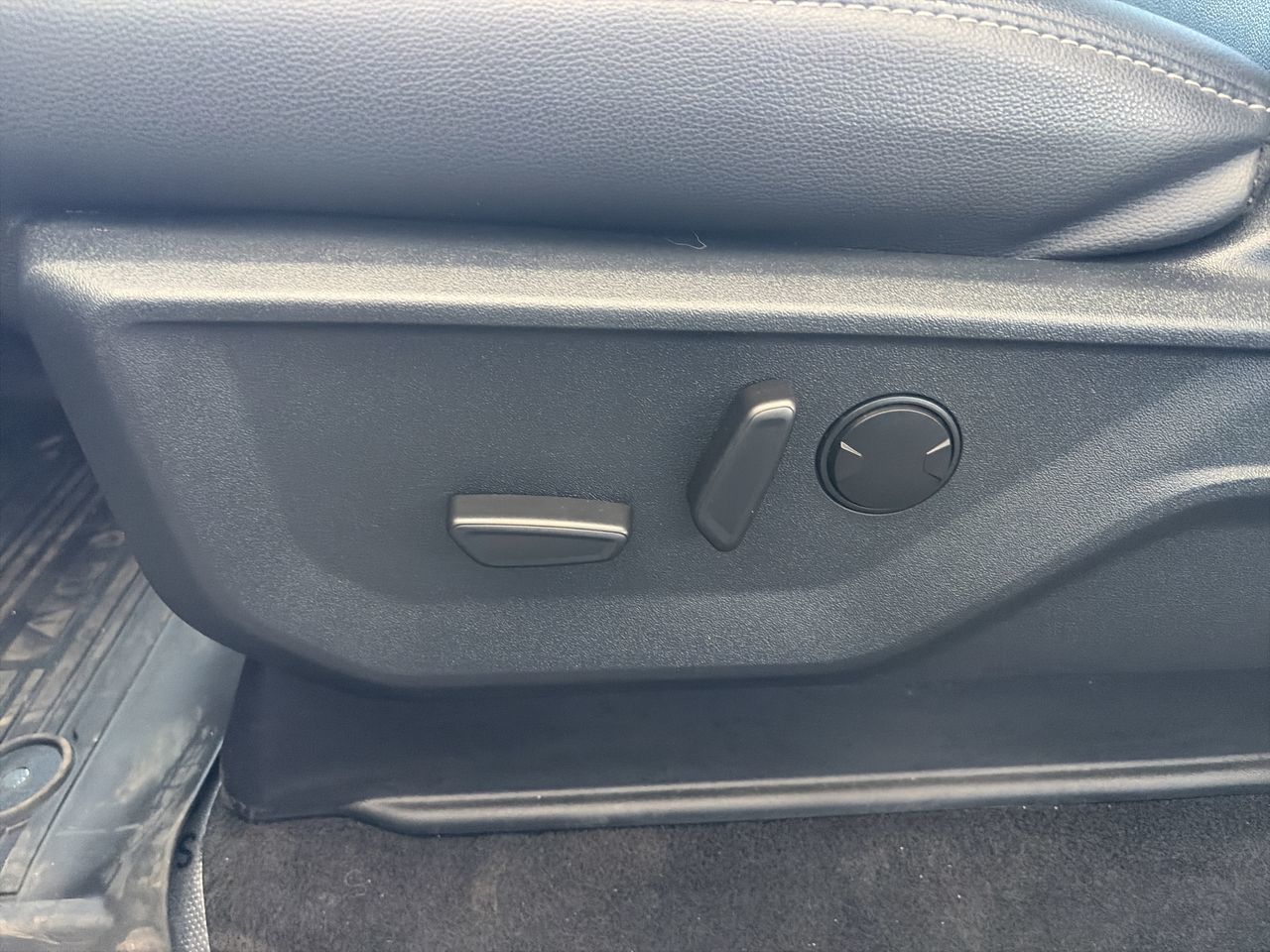 2023  F150