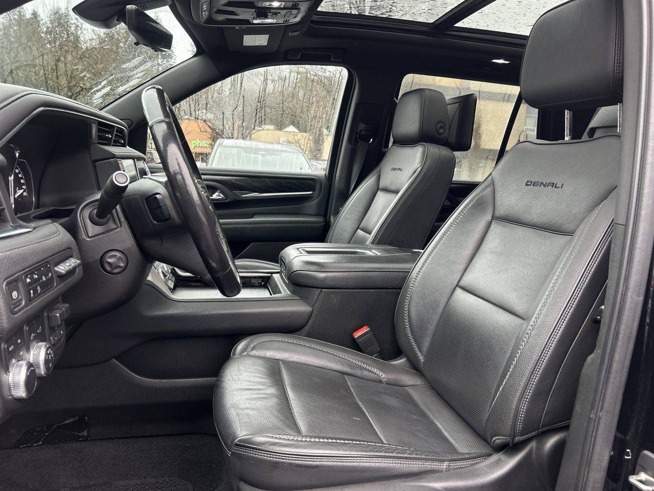 2021 GMC Yukon in North Vancouver, British Columbia