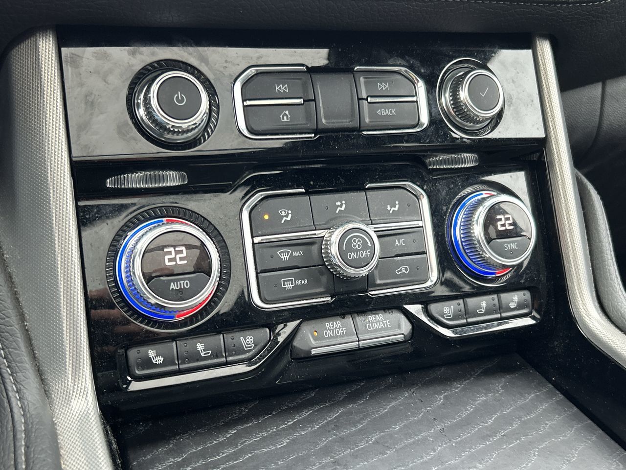 2021 GMC Yukon in North Vancouver, British Columbia