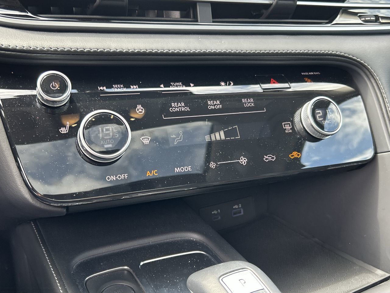 2022 Infiniti QX60 in North Vancouver, British Columbia