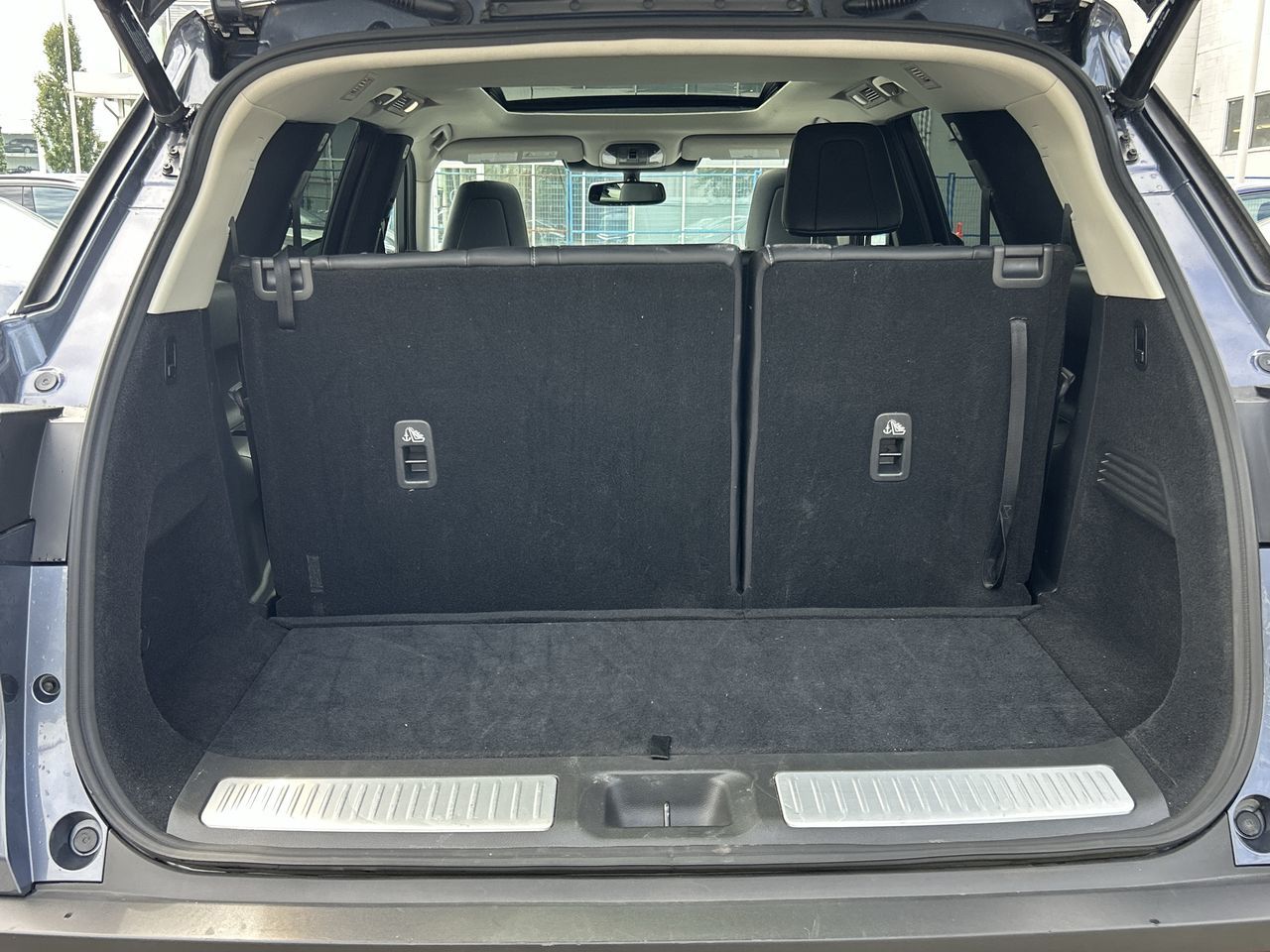 2022 Infiniti QX60 in North Vancouver, British Columbia