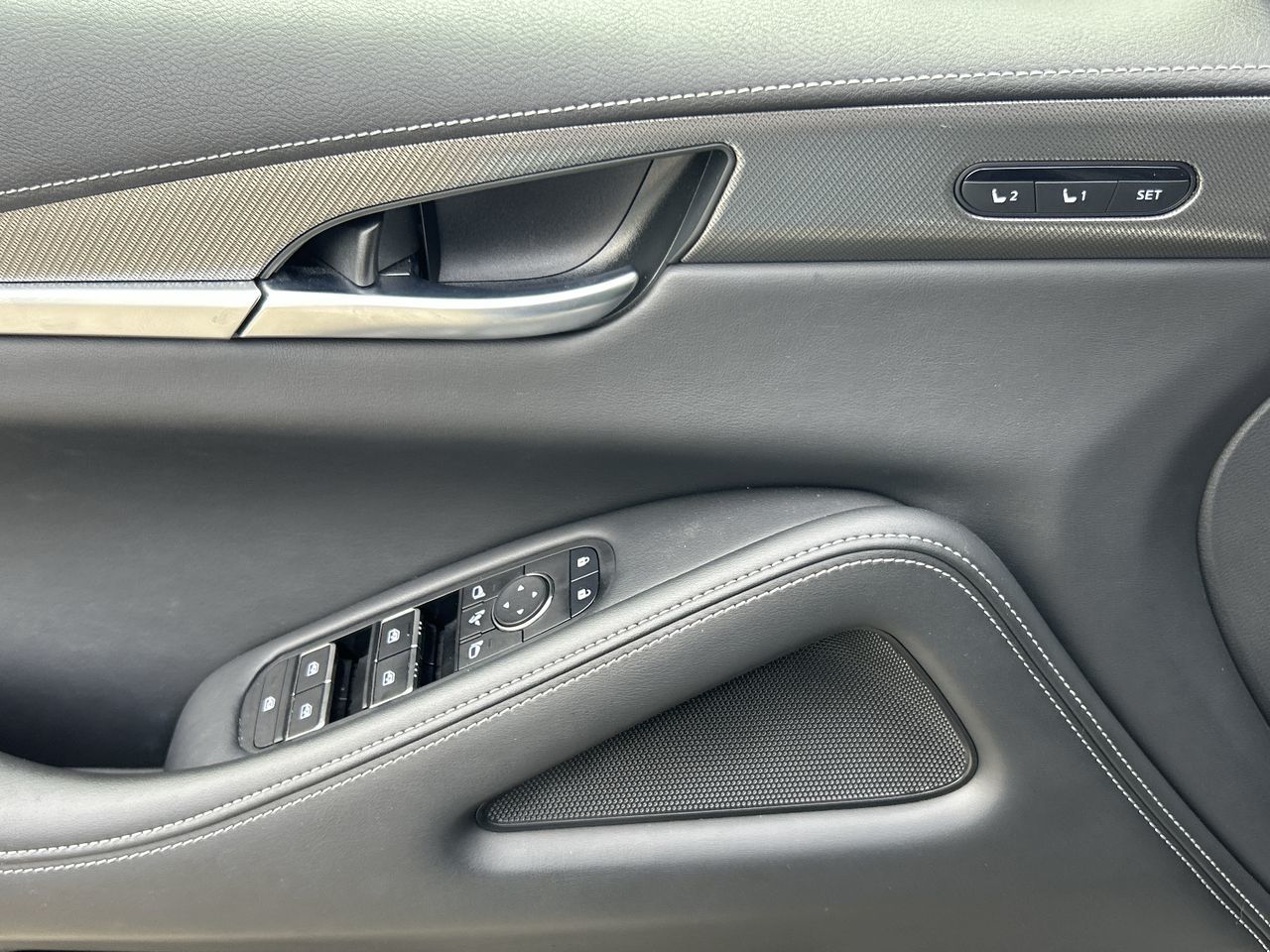 2022 Infiniti QX60 in North Vancouver, British Columbia