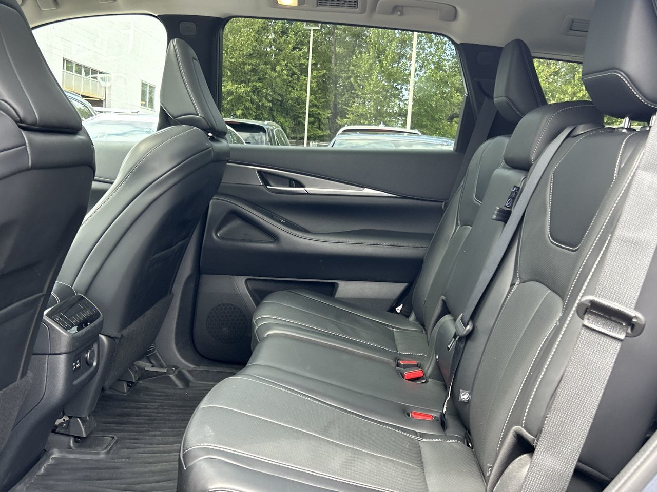 2022 Infiniti QX60 in North Vancouver, British Columbia