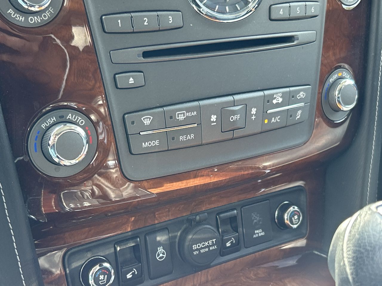 2017 Infiniti QX80 in North Vancouver, British Columbia