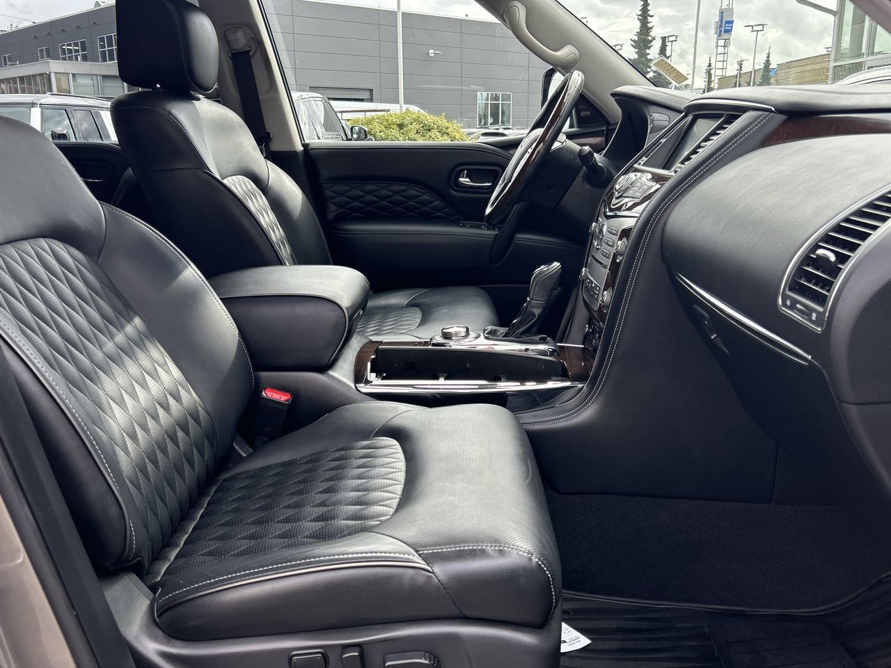 Infiniti QX80  2019 à Vancouver nord, Colombie-Britannique