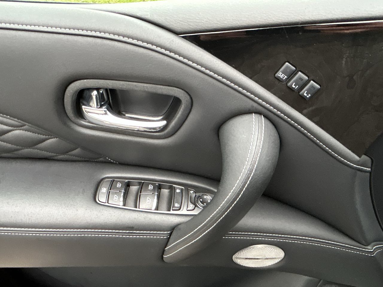 Infiniti QX80  2022 à Vancouver nord, Colombie-Britannique