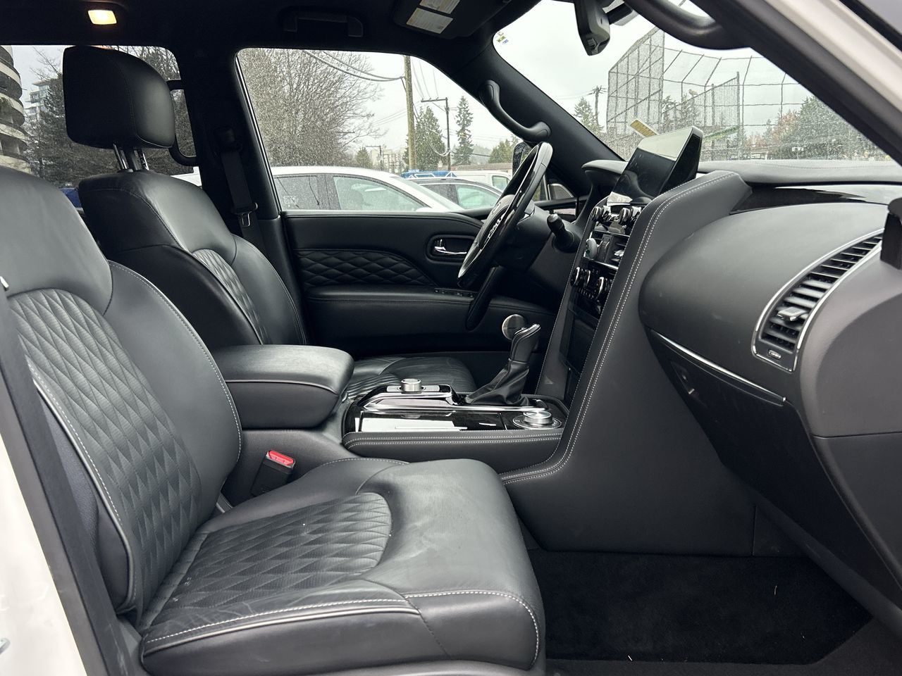 Infiniti QX80  2022 à Vancouver nord, Colombie-Britannique