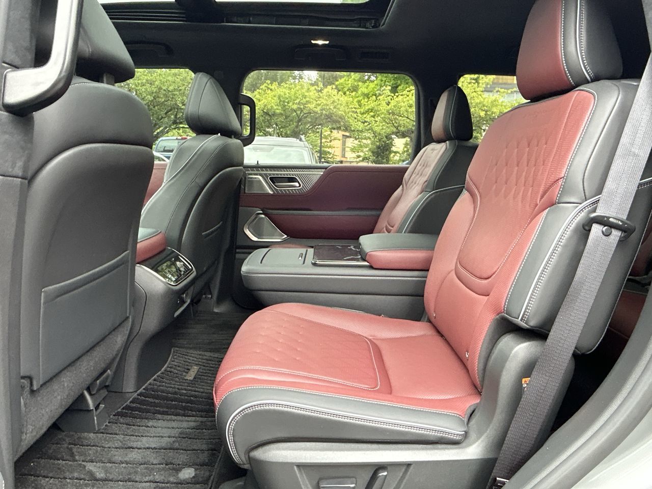 2025 Infiniti QX80 in North Vancouver, British Columbia