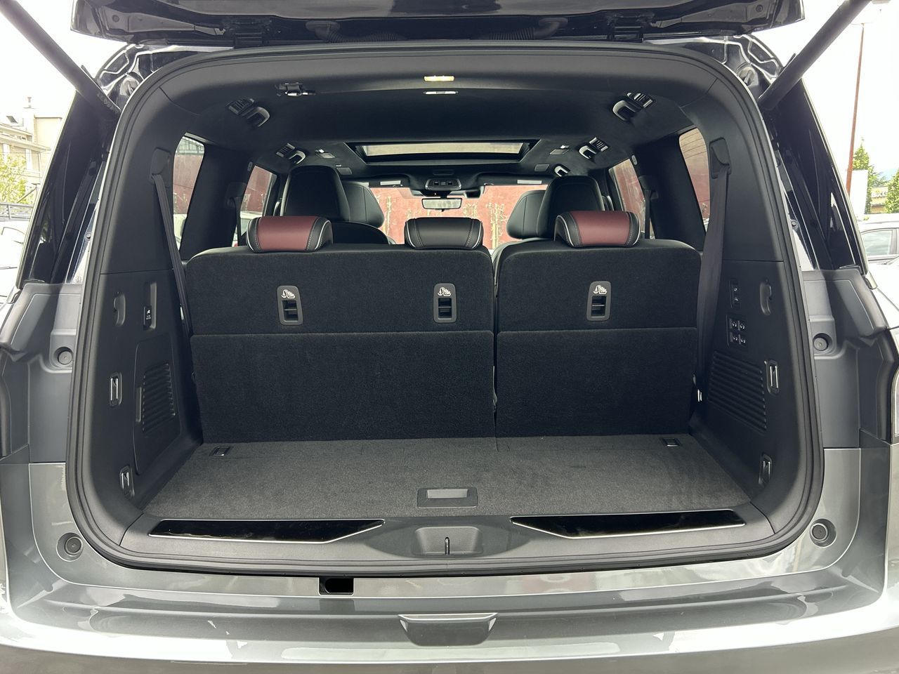 2025 Infiniti QX80 in North Vancouver, British Columbia