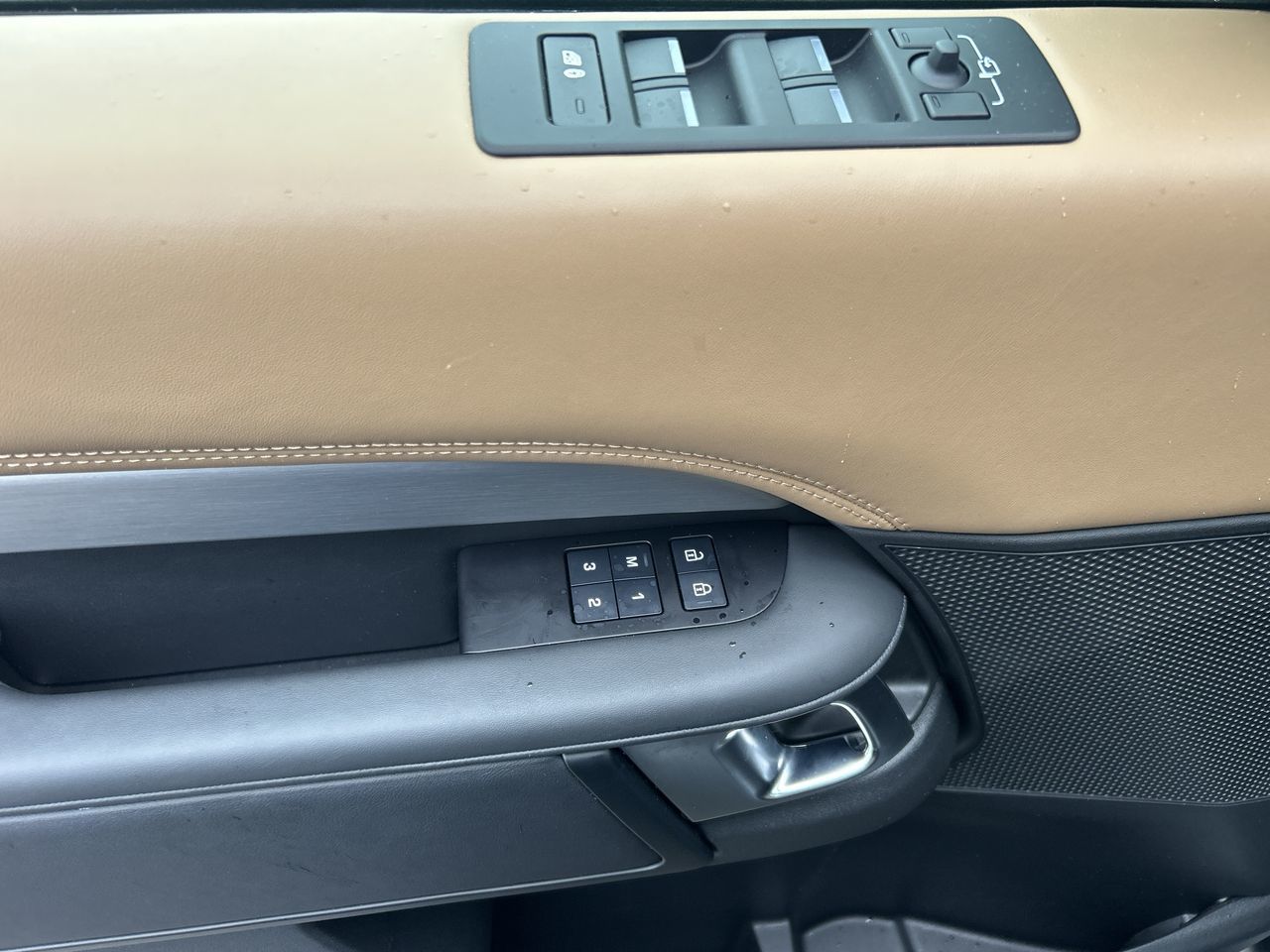 2023 Land Rover Discovery