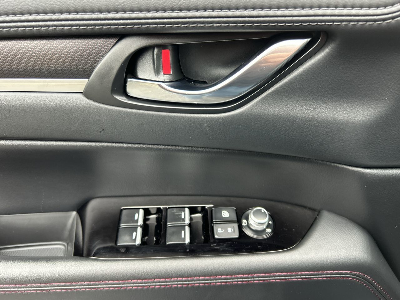 2022 Mazda CX-5 in North Vancouver, British Columbia