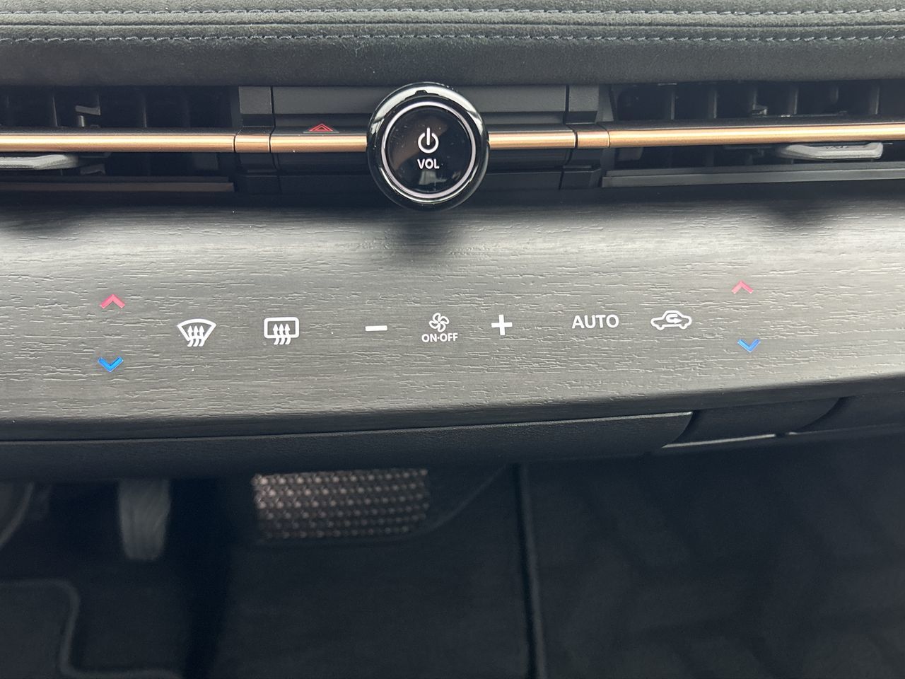 2025 Nissan Ariya in North Vancouver, British Columbia