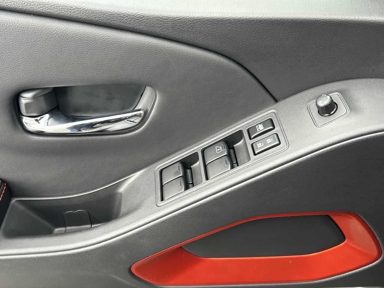 2025 Nissan Frontier in North Vancouver, British Columbia